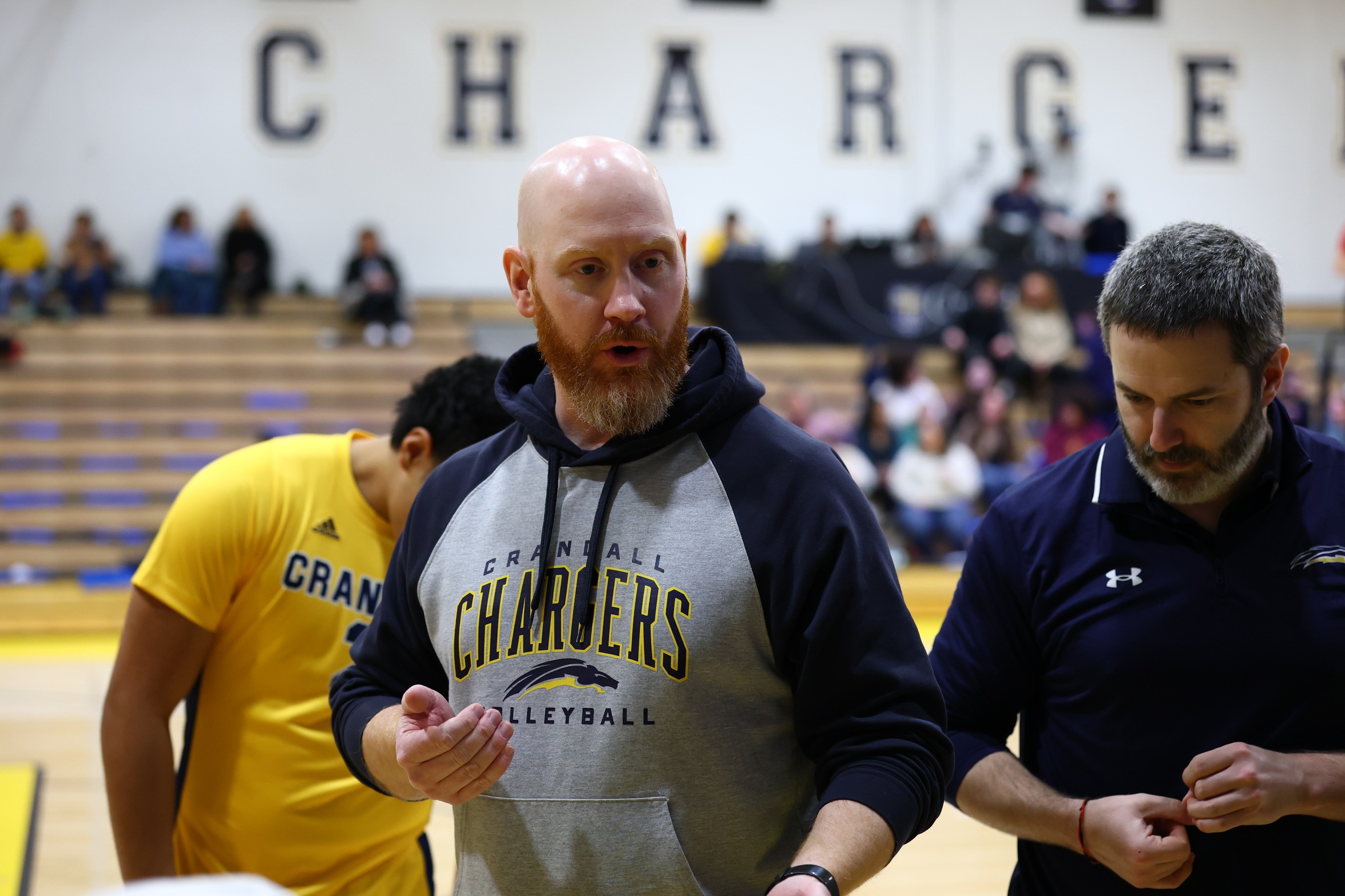 Chargers Drop Three-Set Decision to UNBSJ