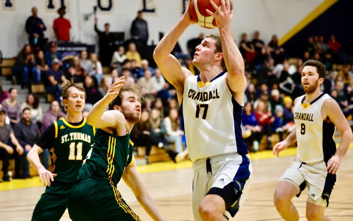 STU Tommies Stun Chargers 81-70