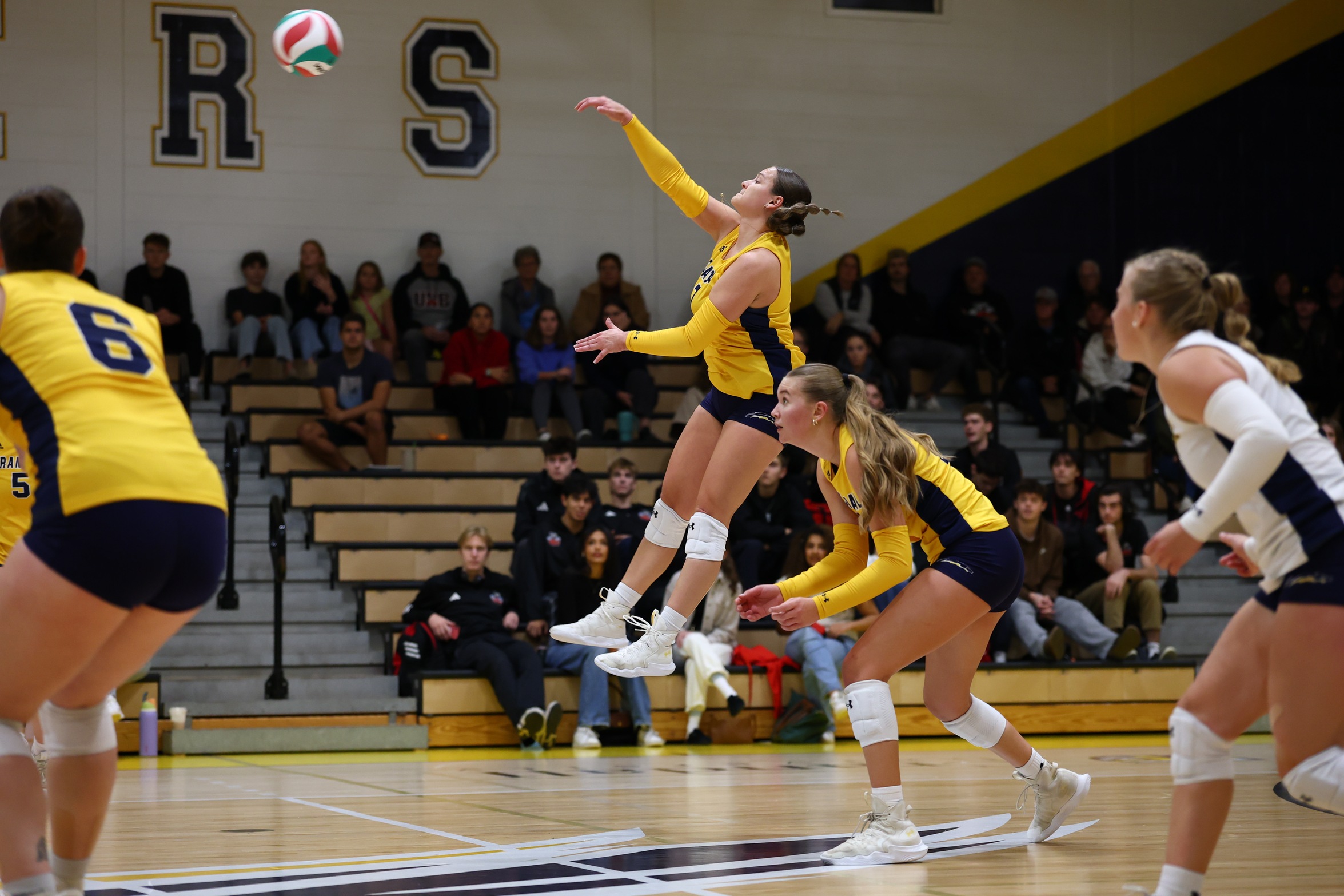 Chargers Battle but Fall in Four Sets at St. Thomas